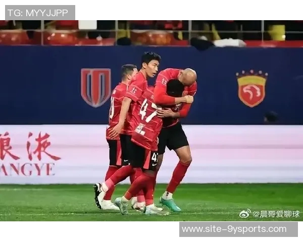 韦世豪传球精准德尔加多突破被封堵错失良机