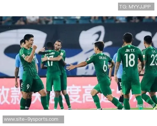 国安外援古加今晨告别北京球迷与工作人员送行情深意切