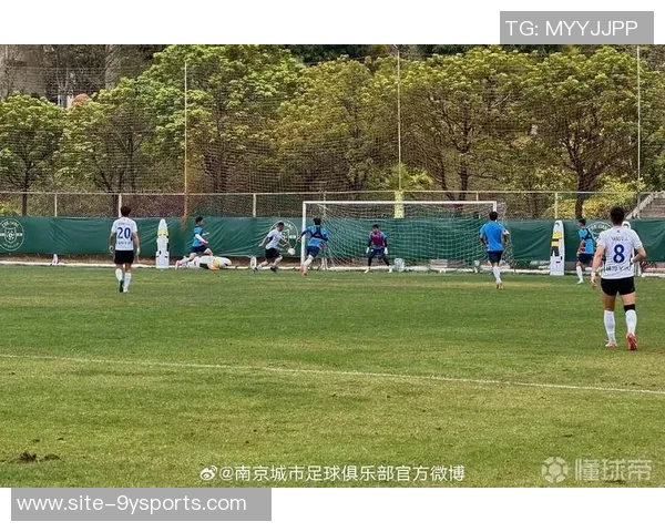 泽维托尔正式加盟南京城市足球俱乐部开启新征程助力球队冲击新赛季 泽维托尔正式加盟南京城市足球俱乐部开启新征程助力球队冲击新赛季