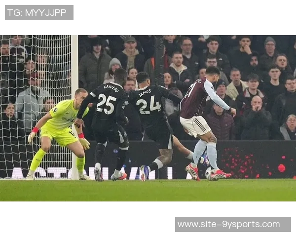 十人巴黎逆转局势埃梅里精准传中助攻门德斯精彩头球破门 十人巴黎逆转局势埃梅里精准传中助攻门德斯精彩头球破门